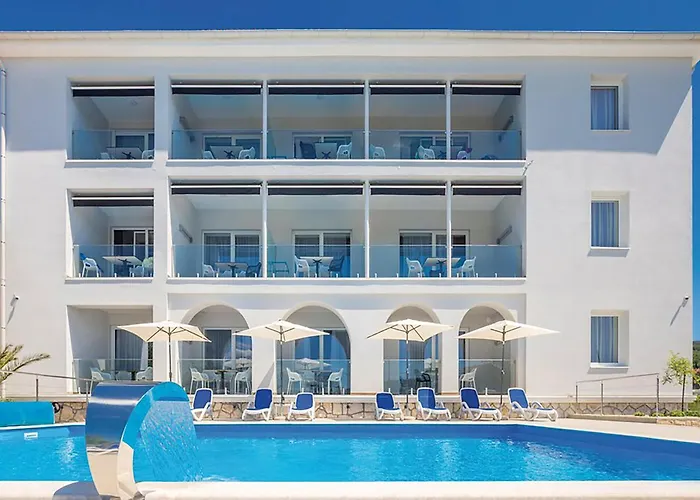 1 Bedroom Lovely In Appartement