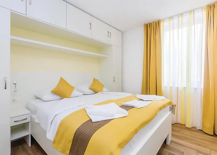 1 Bedroom Lovely In Appartement Punat