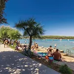 Apartmán 1 Bedroom Gorgeous In Punat