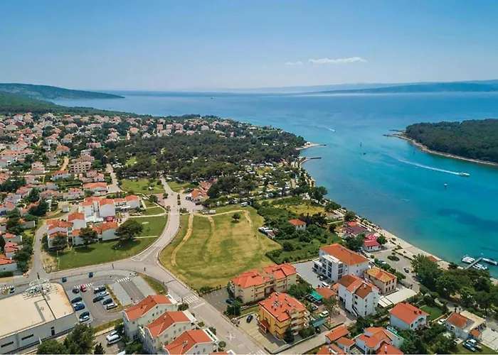 1 Bedroom Lovely In Punat